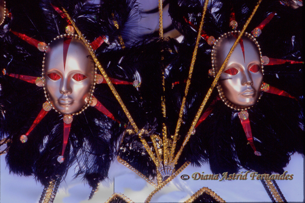 Twin-Masks